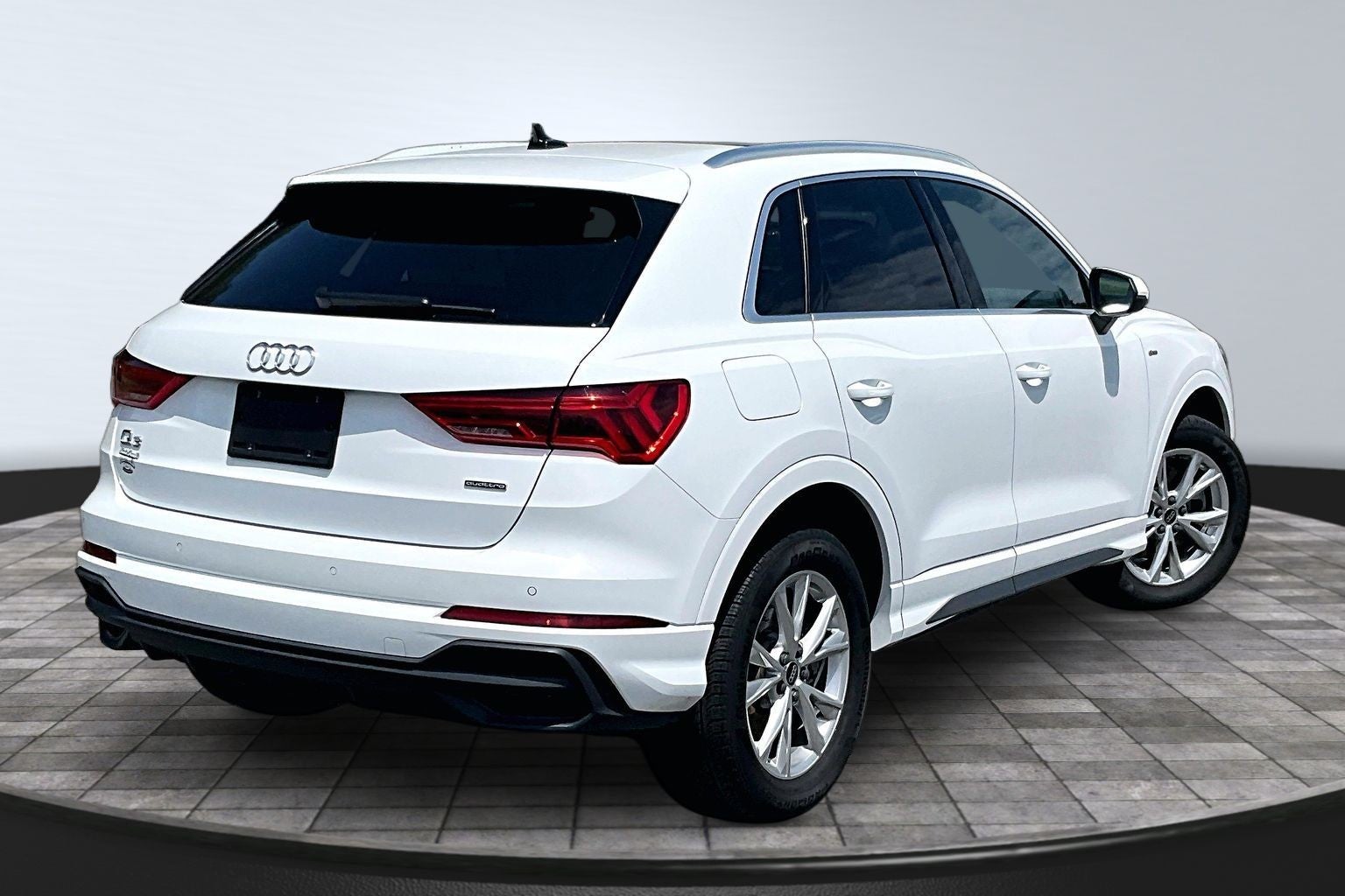 2024 Audi Q3 S line Premium