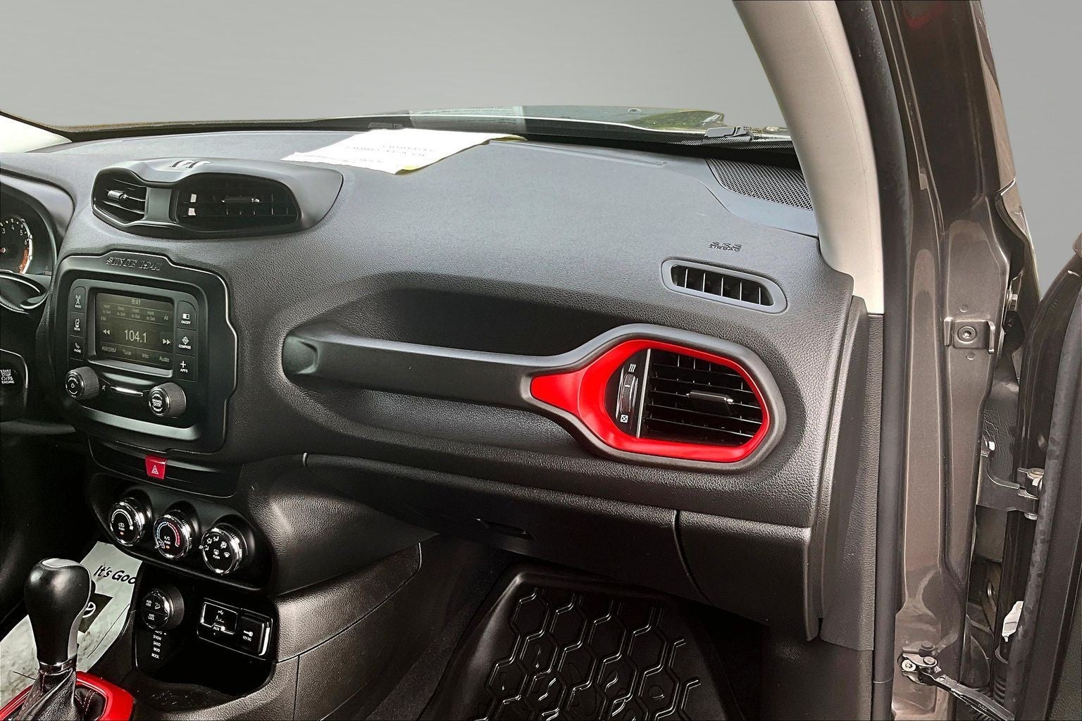 2017 Jeep Renegade Trailhawk